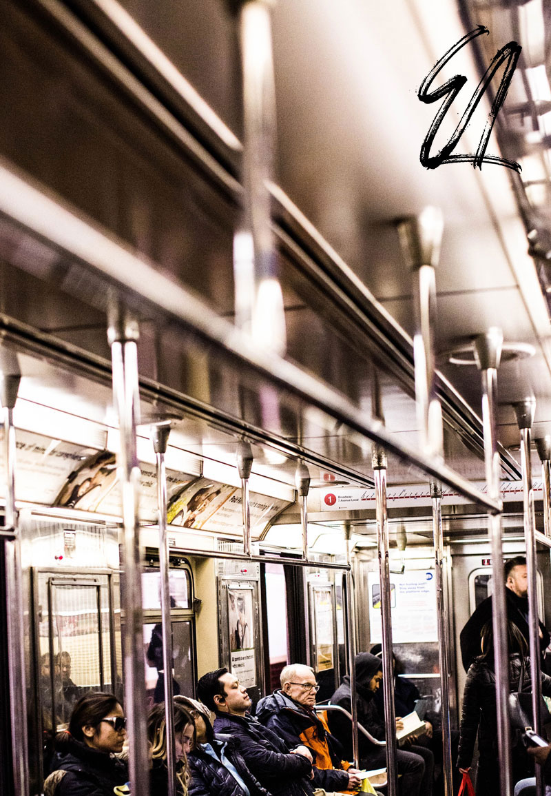 ترند عکاسی واقع گرا ، عکس در مترو 